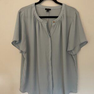Ann Taylor short-sleeved blouse